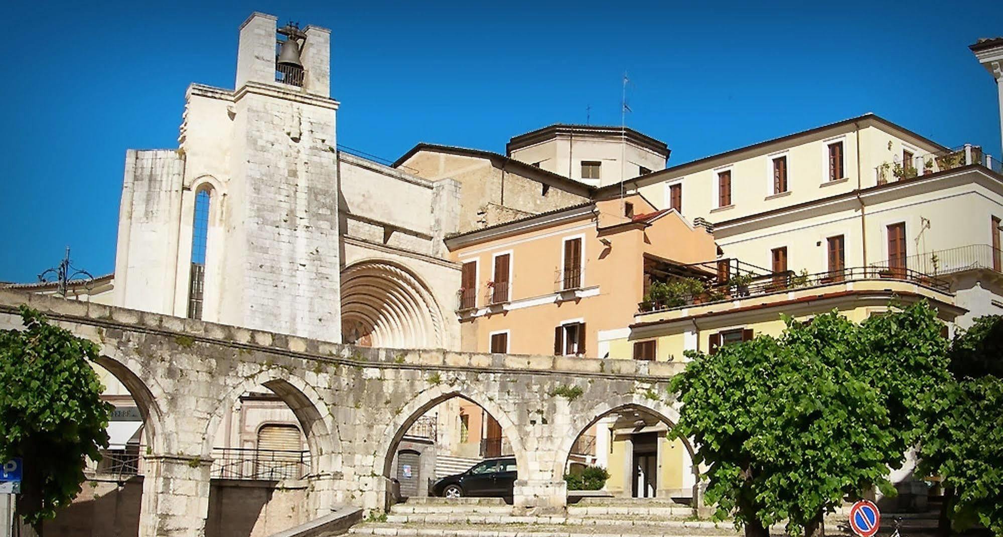 Hotel Santacroce Meeting Sulmona Exteriér fotografie